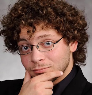  Alex Matalsky, director of "The Glass Menagerie"