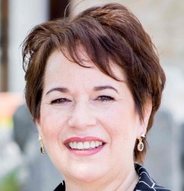 Author Carlynne McDonnell