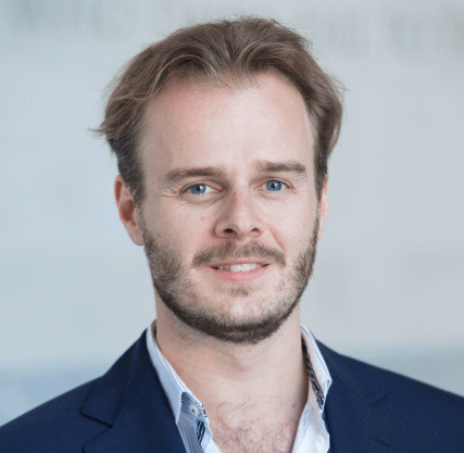 Author Dinny McMahon