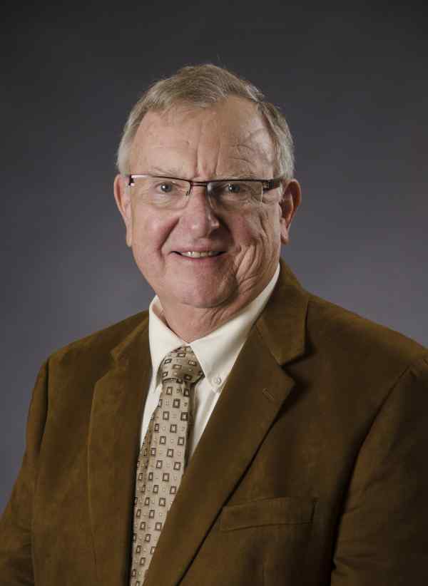 Dr. Richard Sjoerdsma, retired Carthage music professor 