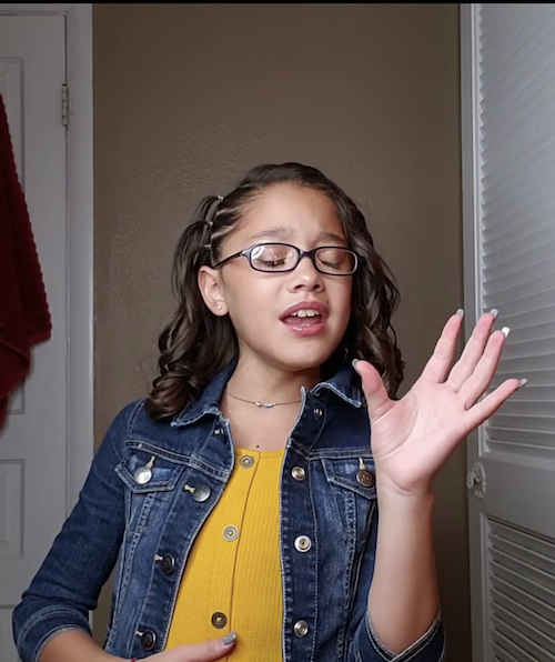 Liamani Segura, sings in the "Deborah Cox Challenge" 